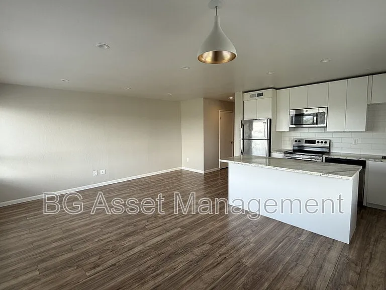 50 Frey Pl #4 — Photo 11