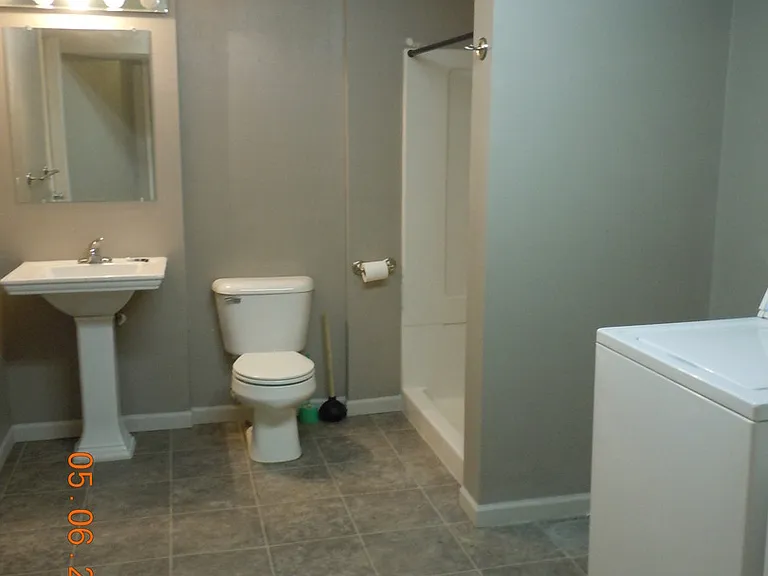 2404 Academy Rd — Photo 11