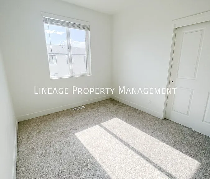 543 S 1040 W — Photo 4