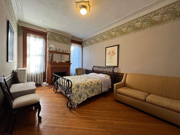 2nd image of 112 Summit Ave #1