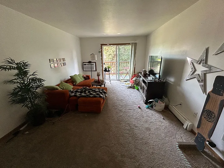 2300 Woodrow Ct — Photo 6