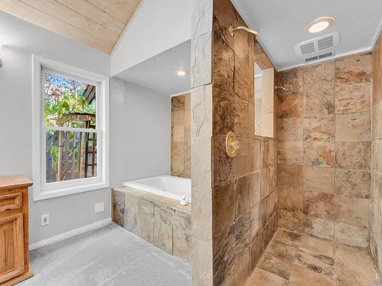 564 Willow Ct — Photo 12