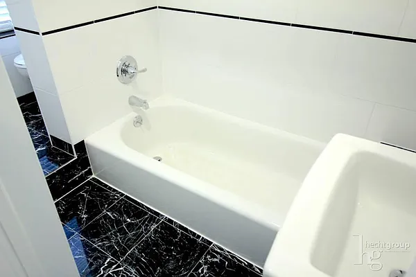 Rented by Hecht Group | media 12