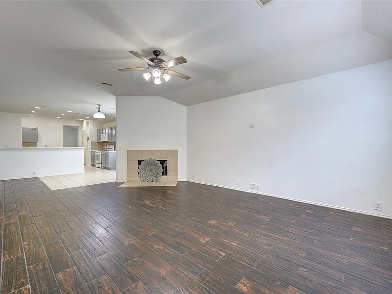 14027 Coveney Dr — Photo 44
