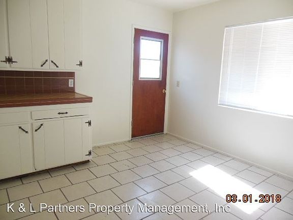 5th image of 4770 Lantana Dr