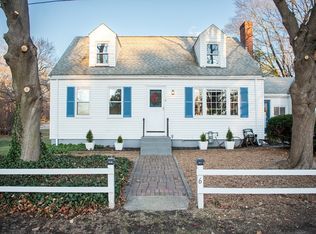 6 Laurel Rd, Norwood, MA 02062