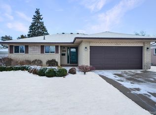 13424 Cloverlawn Dr, Sterling Heights, MI