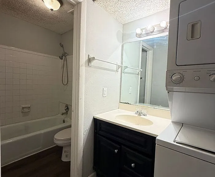270 Tampa Dr #H12 — Photo 18