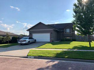 113 N Cardinal Dr, Brandon, SD 57005