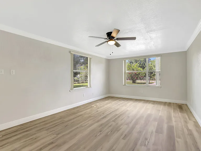 3701 Avenue S — Photo 9