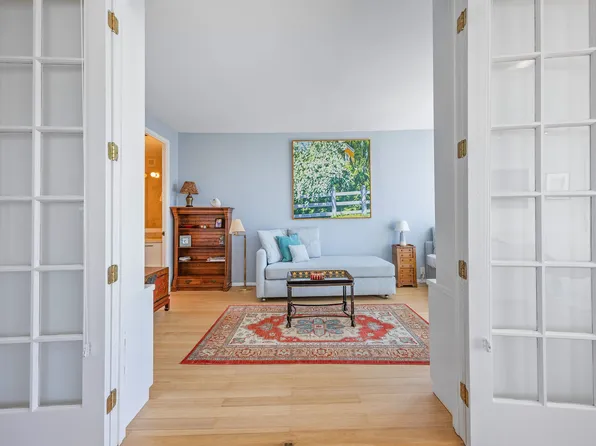 524 East 72nd Street image 11 of 20