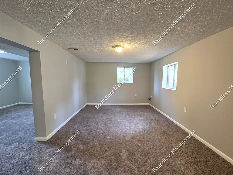 8834 Homewood Dr — Photo 12