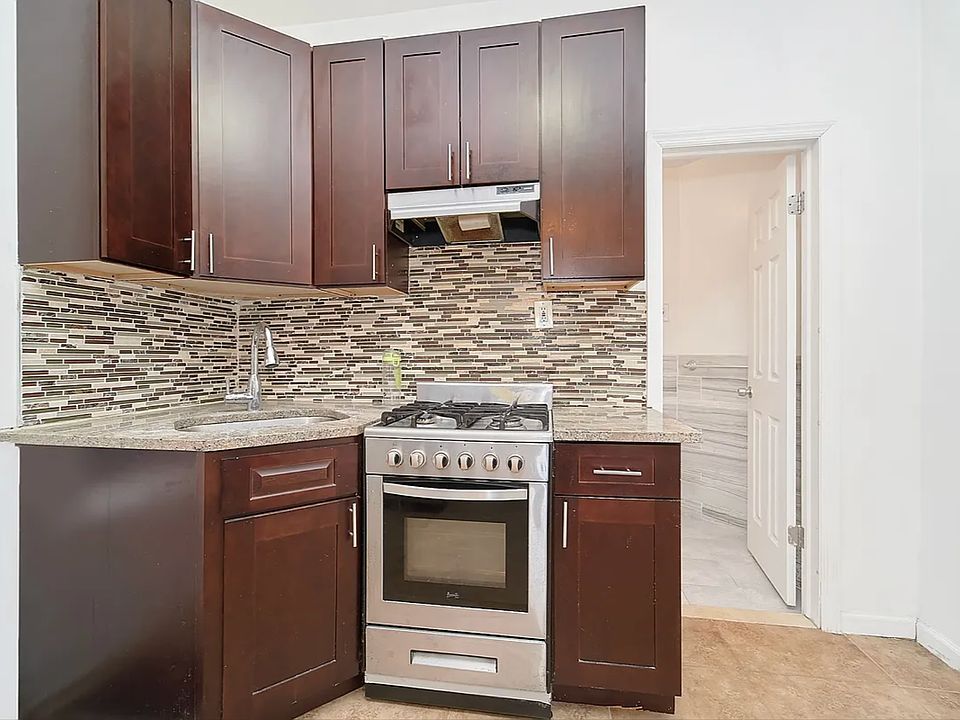 1st image of 2657 Frederick Douglass Blvd #1