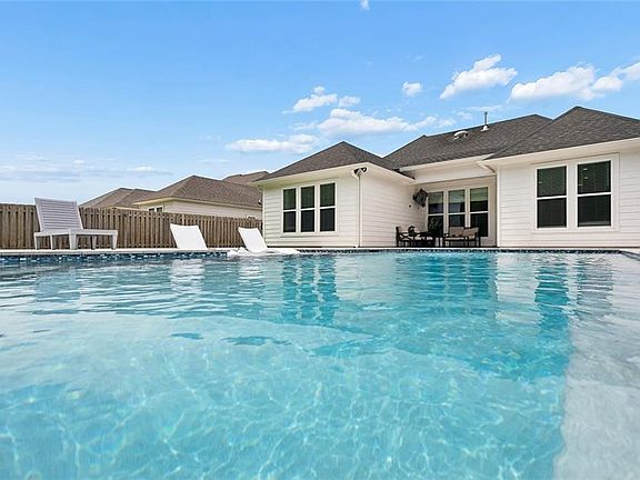 3rd image of 4118 Kelly Lake Ln