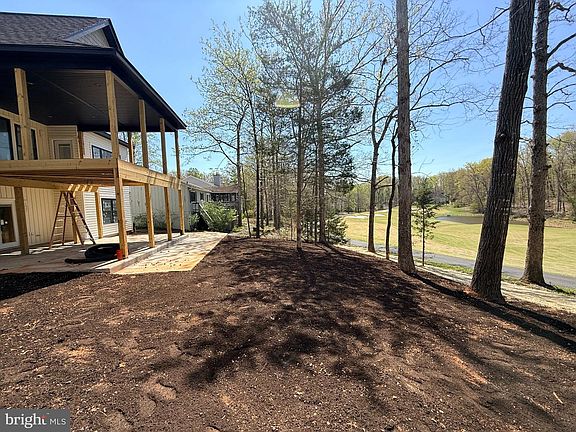 4th image of 218 Birdie Rd