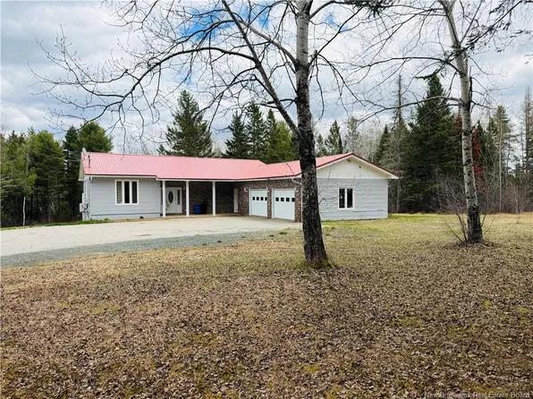 16 Hallihan Ln, Blackville, NB E9B 2G7