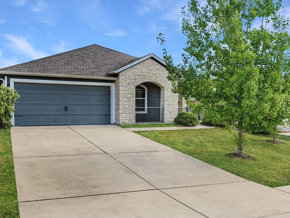 132 Denton Dr