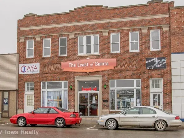 219 N 2nd Ave W, Newton, IA 50208