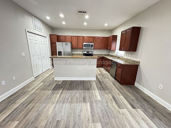 3rd image of 2293 Whitley Ln