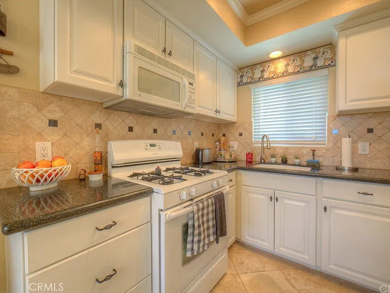 5568 Orange Ave — Photo 6
