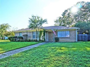 1001 Billie Ruth Ln, Hurst, TX 76053