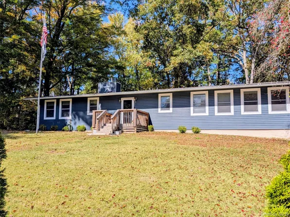 32 Greentree Drive N, Hyde Park, NY 12538