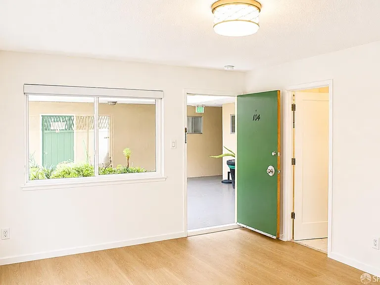 1511 Gough St — Photo 21