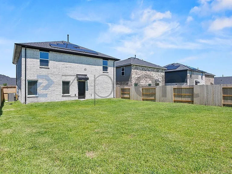 3004 Fall Gold Ln — Photo 18