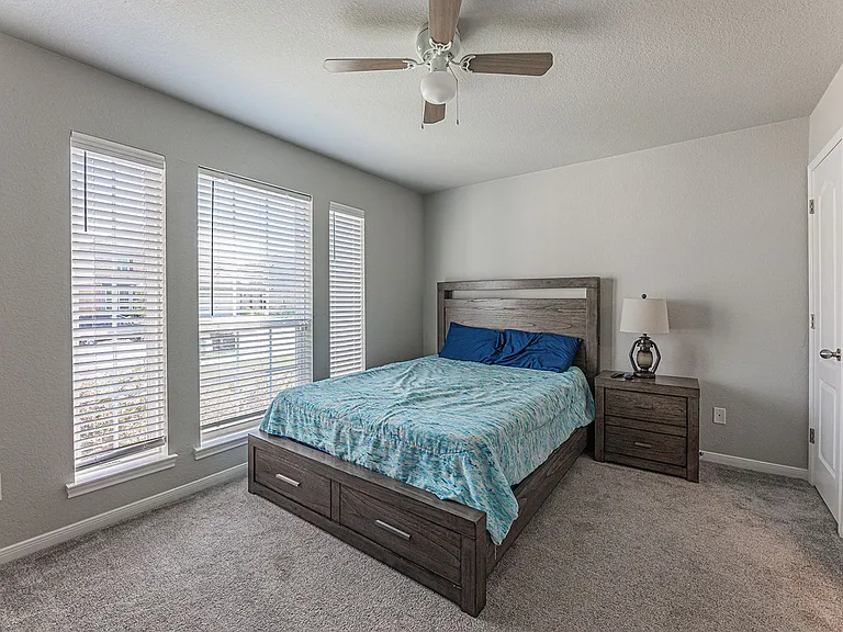 810 Earp Dr — Photo 26