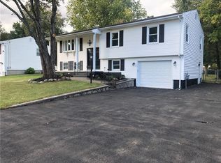 44 Truman St, Johnston, RI 02919