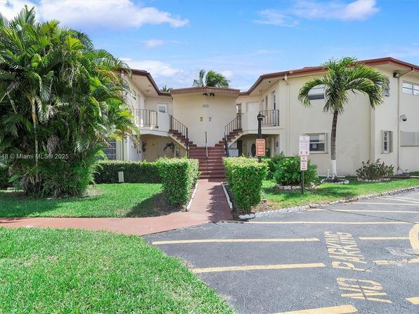 1635 NE Miami Gardens Dr APT 136