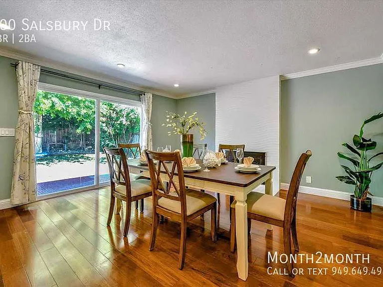 300 Salsbury Dr — Photo 8