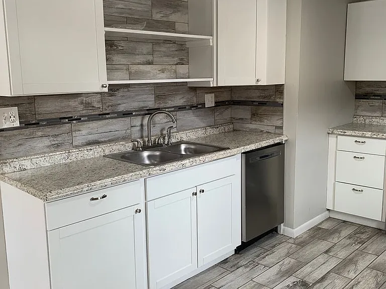 2715 W 42nd Ave — Photo 9