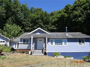 27 Monohon Landing Rd, Raymond, WA 98577