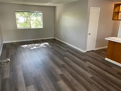 Holiday Apartments — Photo 7