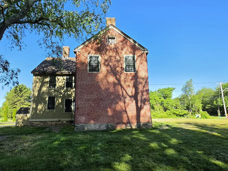 166 Old Providence Rd — Photo 17