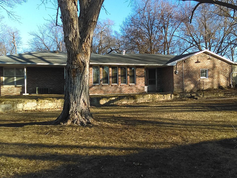 2nd image of 619 W. E Street