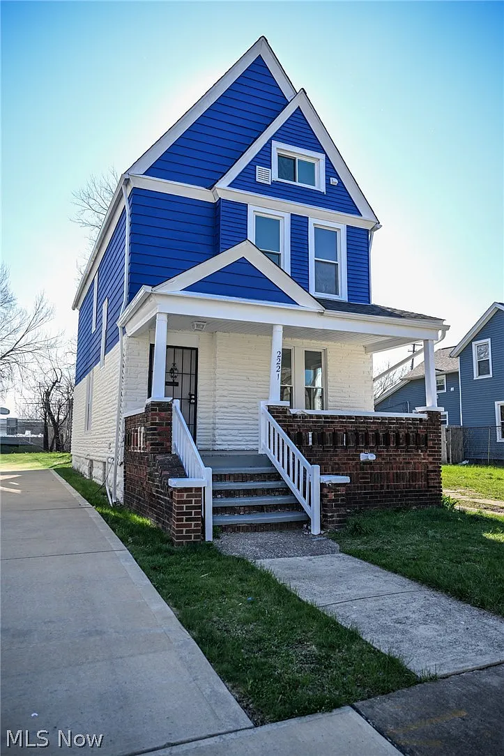4 bed, 1695 sqft, $1,800 — Photo 1