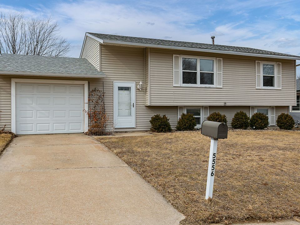 1st image of 5556 N Thornwood Ave