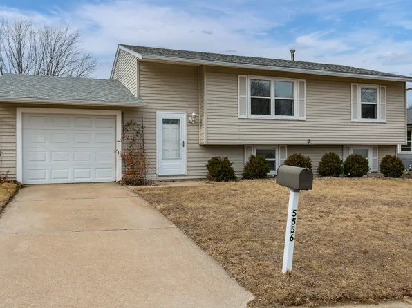 5556 N Thornwood Ave, Davenport, IA 52806