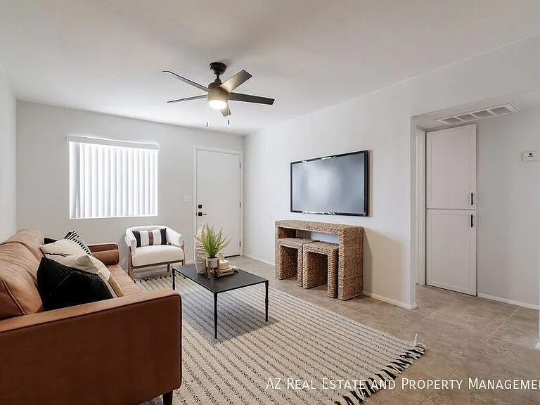 1615 N 51st St #4 — Photo 5