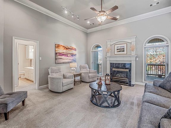 4th image of 40 Sugarloaf Loop