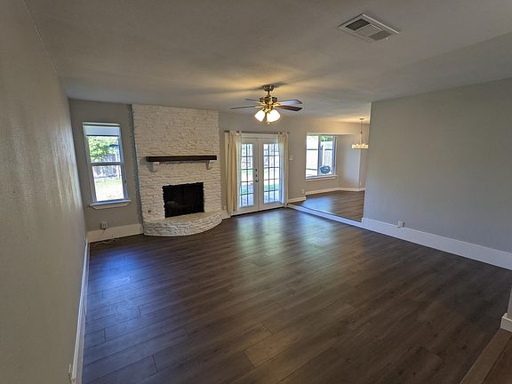 5th image of 10100 Oak Hollow Cir