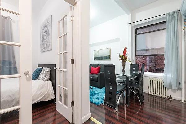 Rented by Oxford Property Group | media 7