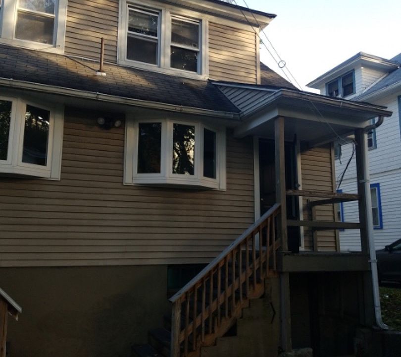 2nd image of 194 Wickham Ave