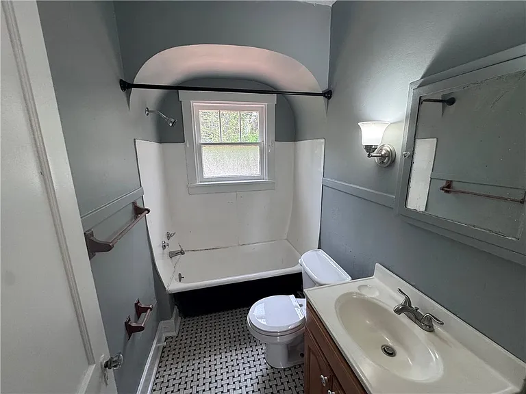 2733 Pyramid Ave — Photo 13