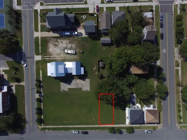 527 Plum St #172, Cape Charles, VA 23310