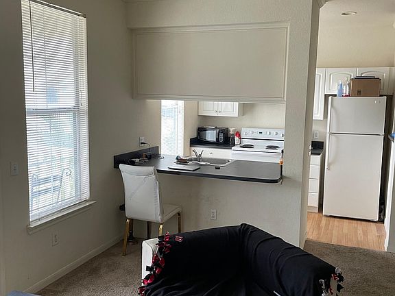 3rd image of 860 N Orange Ave APT 443
