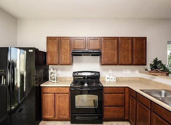All matching black appliances