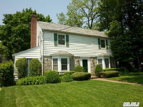 3rd image of 66 Amherst Ct